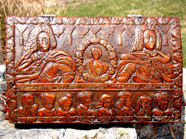 A Fine and unique 18th century carved box depicting the Kings and Queens of Poland from 550 to 1733 — image 6